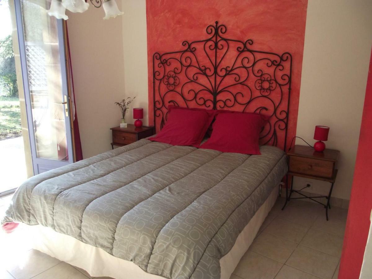 Domaine Des Cigales, Chambre D'Hotes Saint-Martin-d'Aout エクステリア 写真
