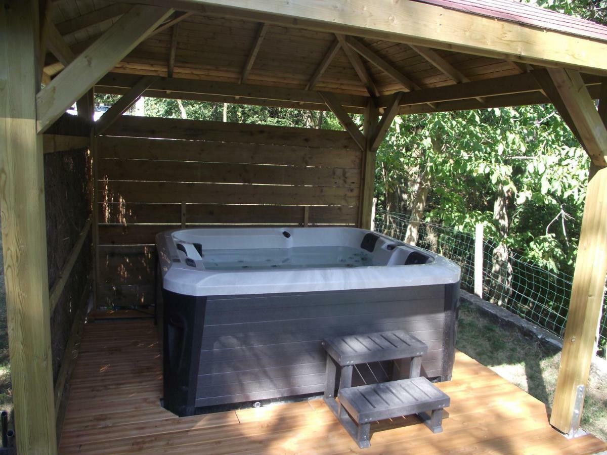 Domaine Des Cigales, Chambre D'Hotes Saint-Martin-d'Aout エクステリア 写真