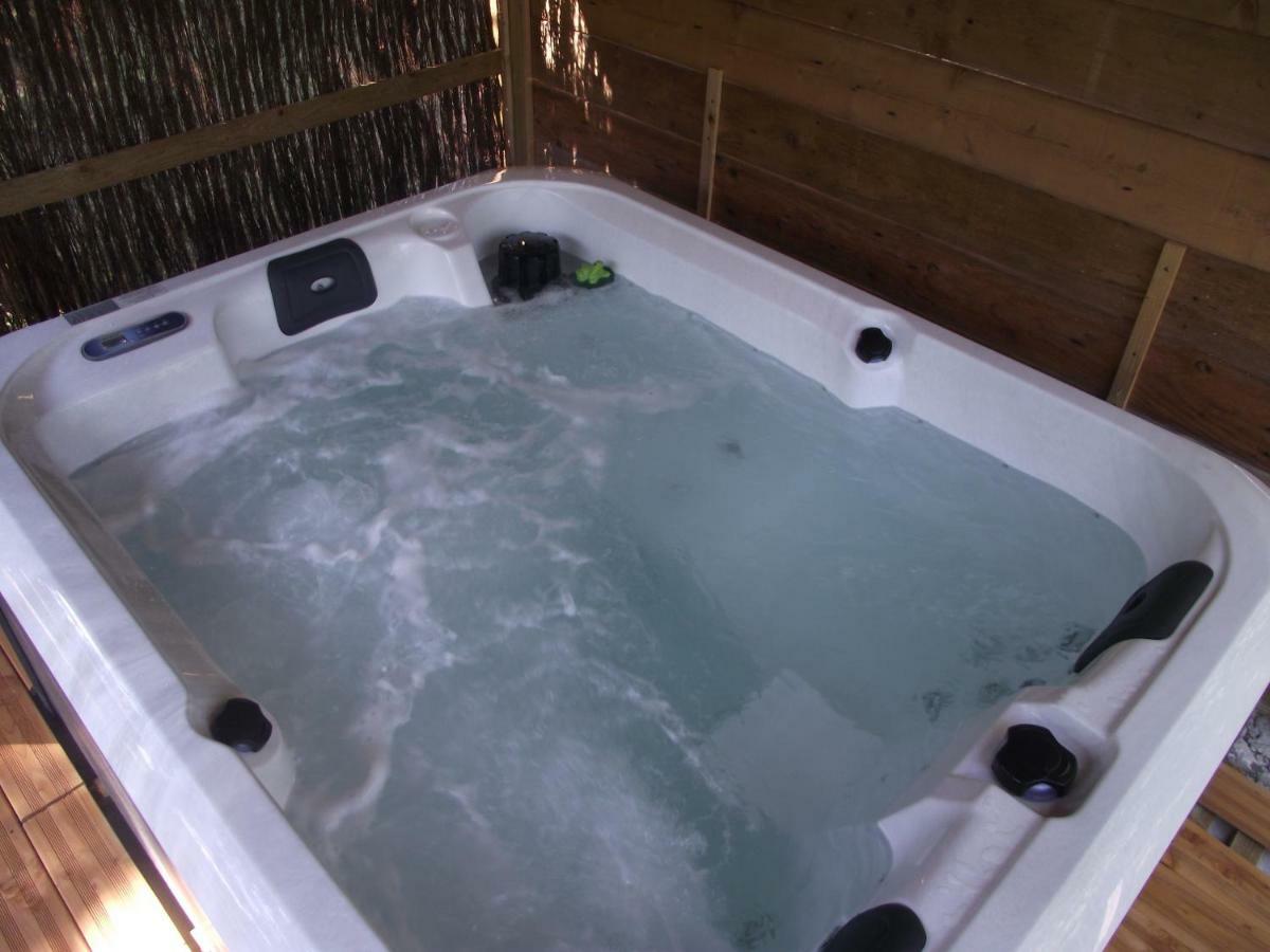 Domaine Des Cigales, Chambre D'Hotes Saint-Martin-d'Aout エクステリア 写真